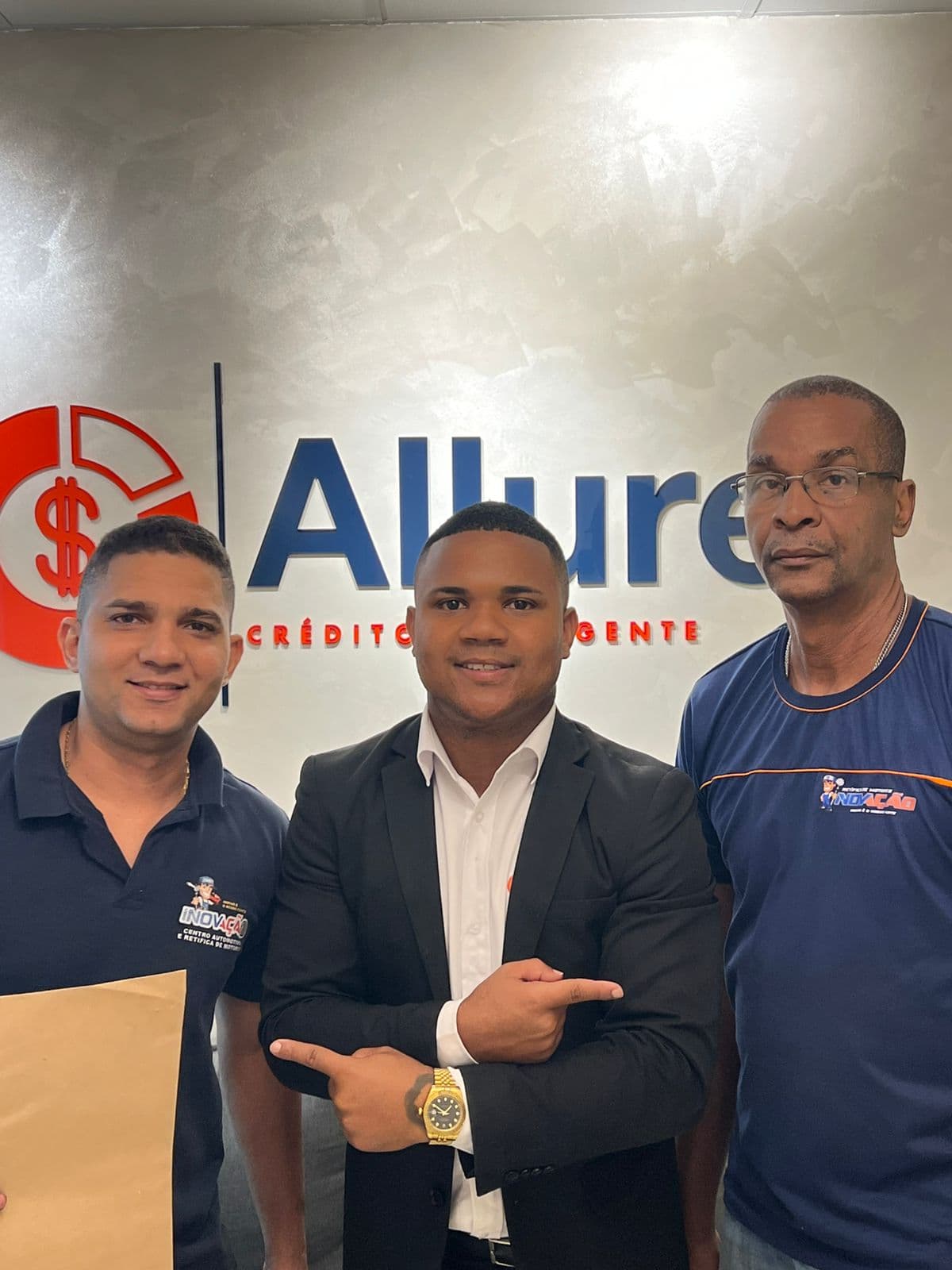Cliente contemplado Allure